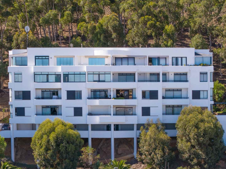 2 Bedroom Property for Sale in Fresnaye Western Cape